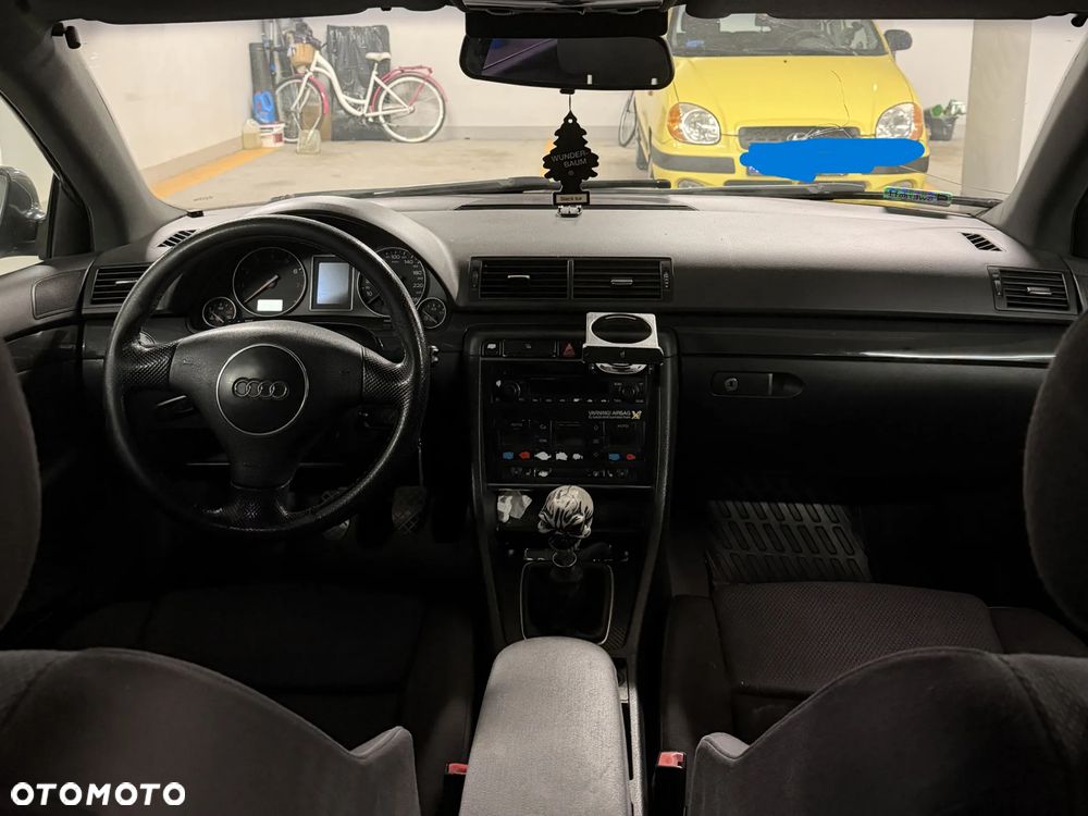Audi A4 Avant - 9