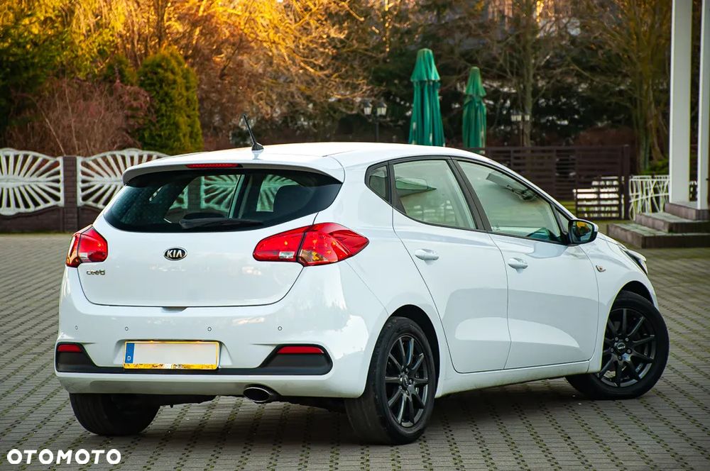 Kia Ceed 1.6 GDI Platinum Edition - 3