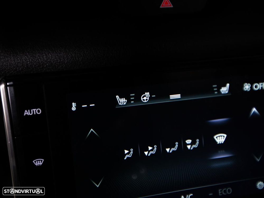 Mazda MX-30 e-SKYACTIV Excellence - 17