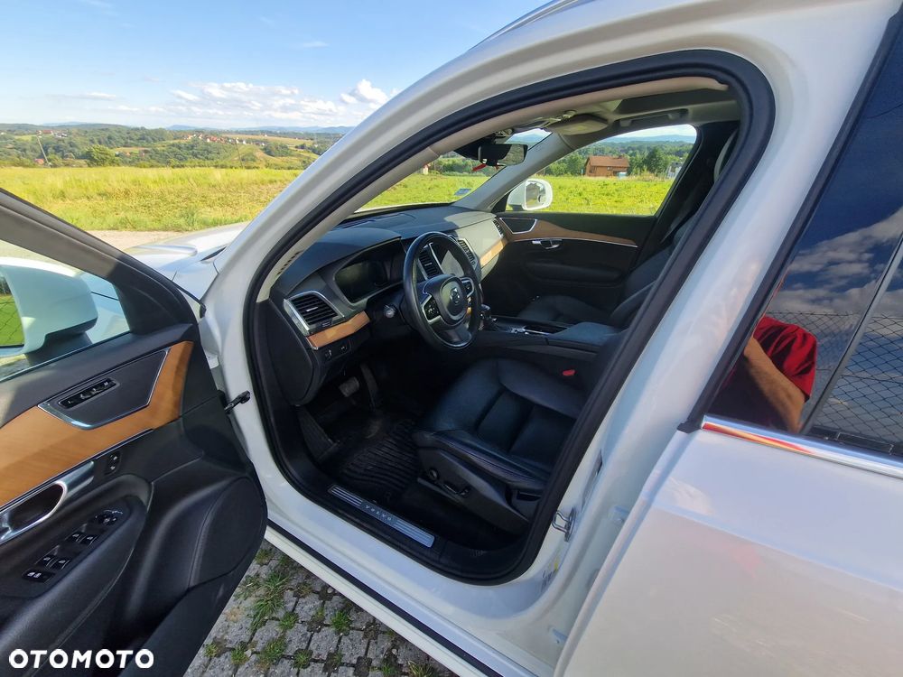 Volvo XC 90 - 22