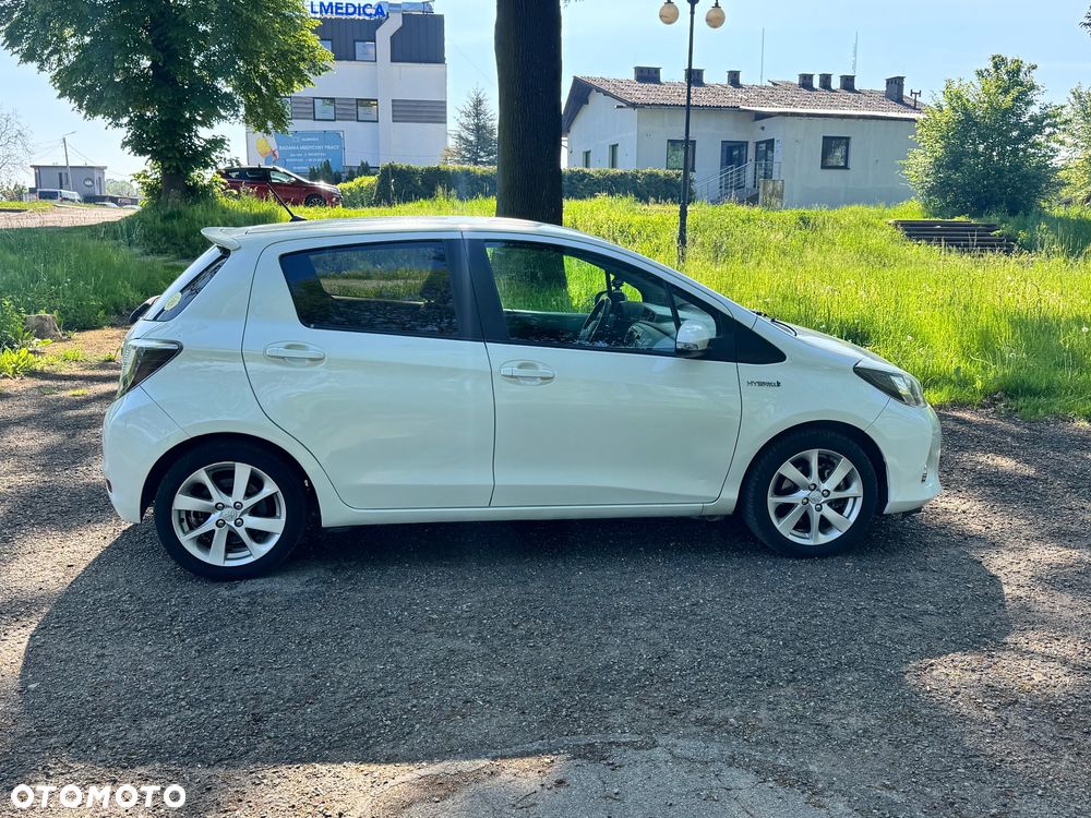 Toyota Yaris 1.5 VVT-i Team Deutschland - 8