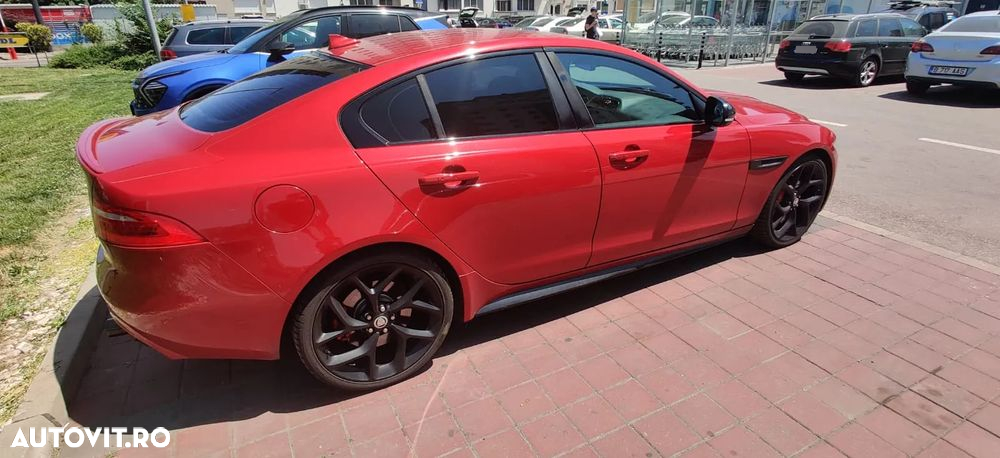 Jaguar XE RWD S - 5