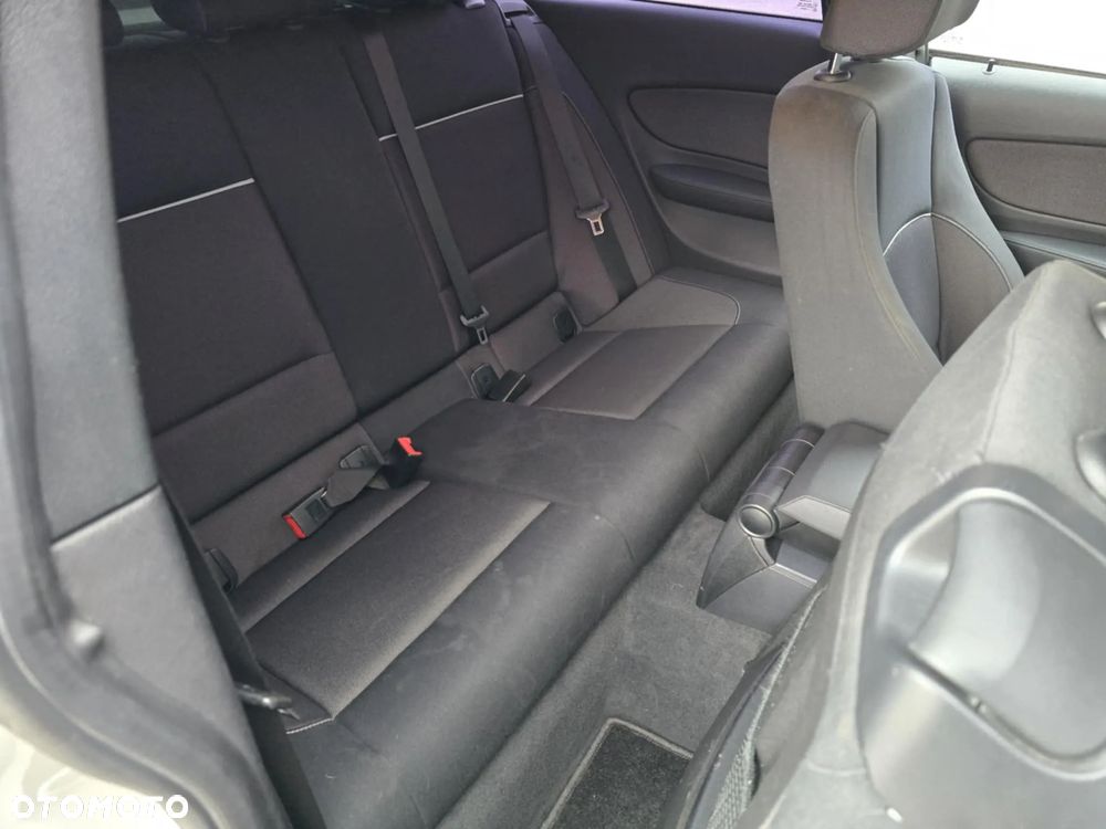 BMW Seria 1 116i - 22