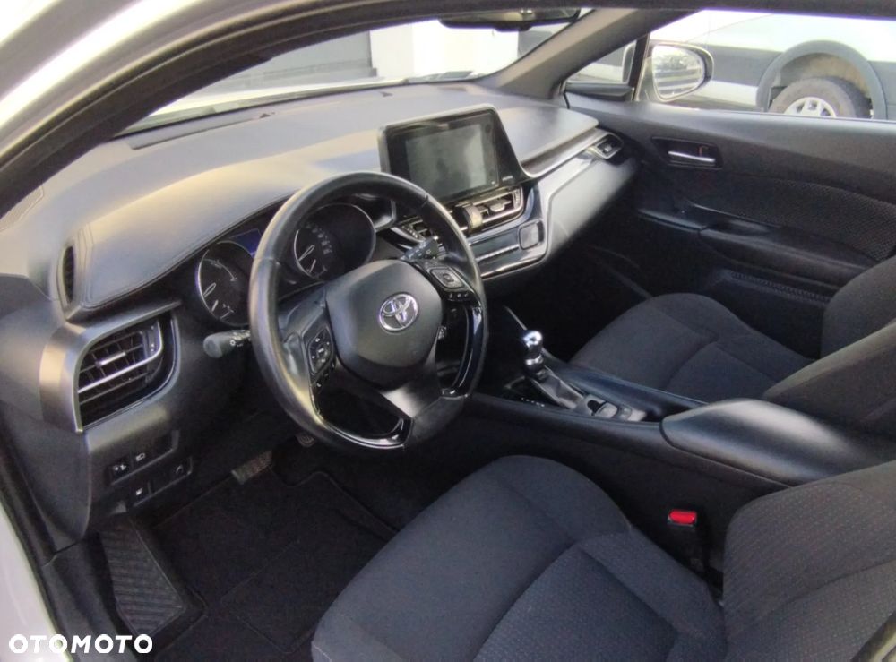 Toyota C-HR - 15