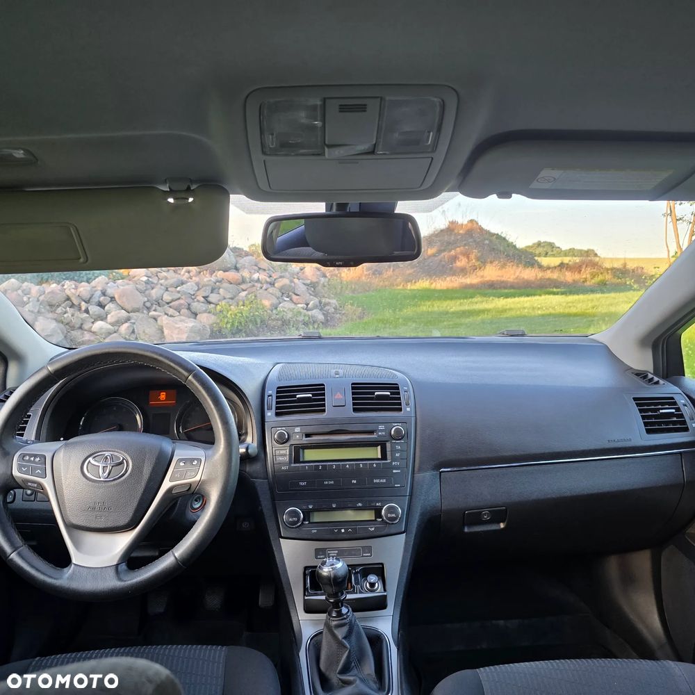 Toyota Avensis 1.8 Sol plus - 8