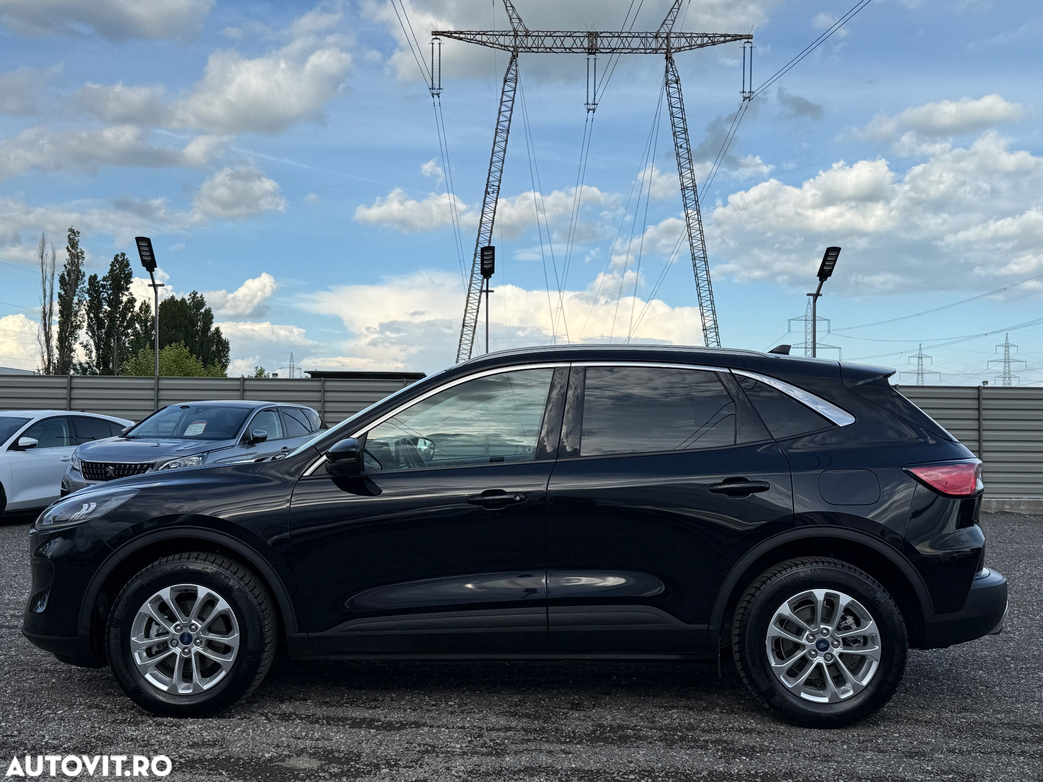 Ford Kuga 2.5 Duratec FWD FHEV Titanium - 12