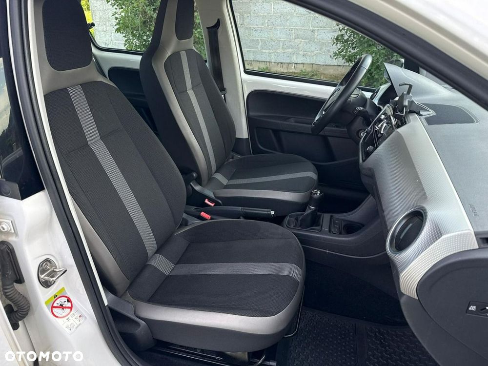Volkswagen up! - 11