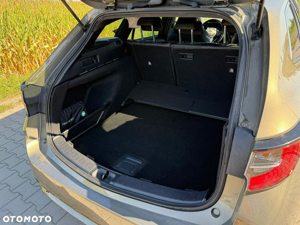 Toyota Corolla 1.8 Hybrid Executive - 15