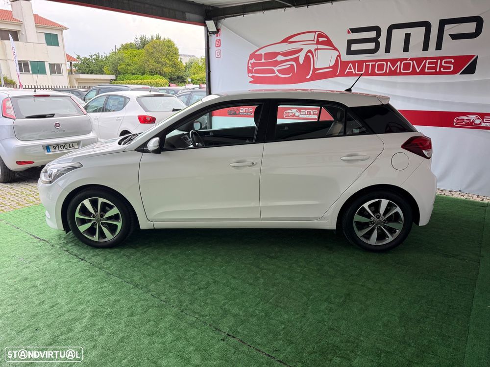 Hyundai i20 1.2 Blue LED - 4