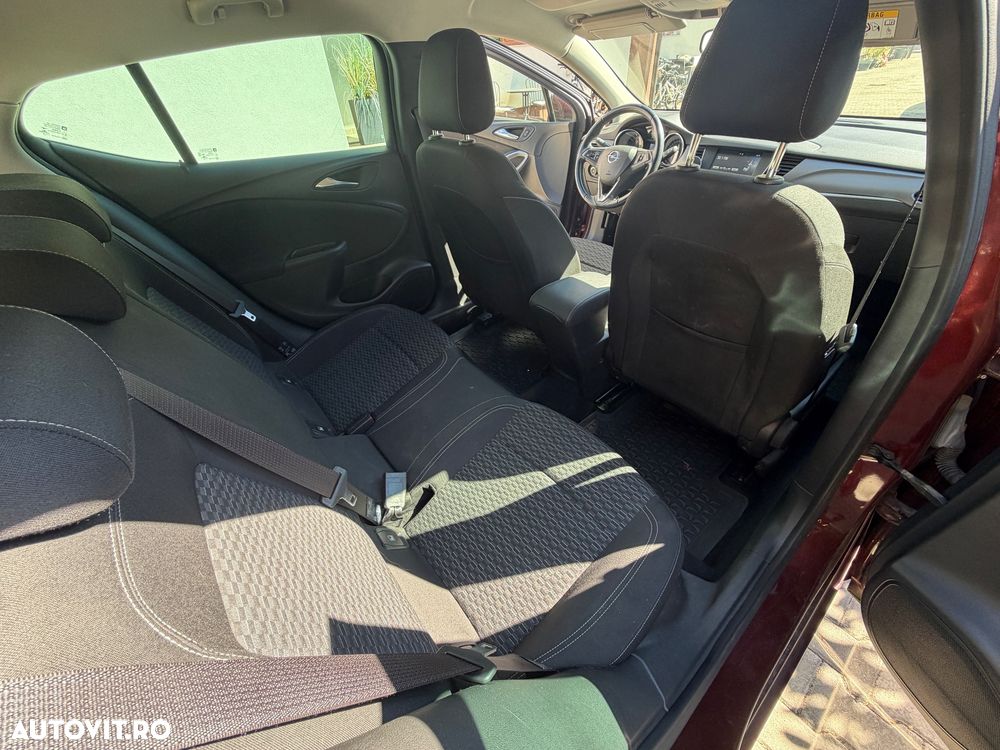 Opel Astra 1.6 CDTI ECOTEC Start/Stop Enjoy - 9
