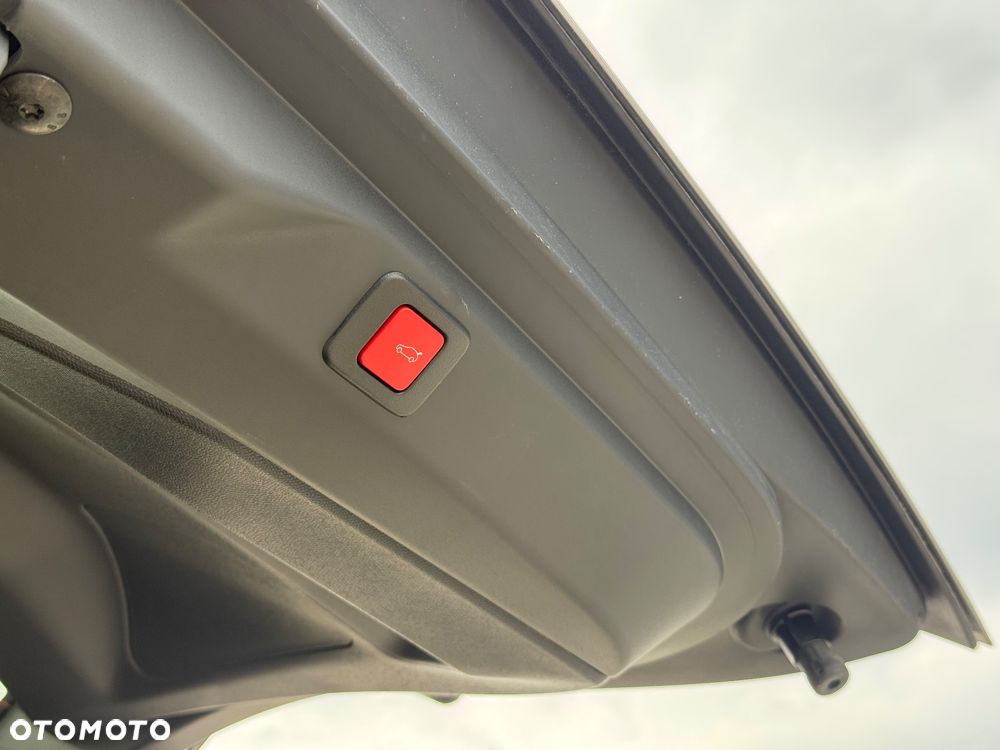 Peugeot 3008 1.2 PureTech mHEV GT E-DCS6 - 27
