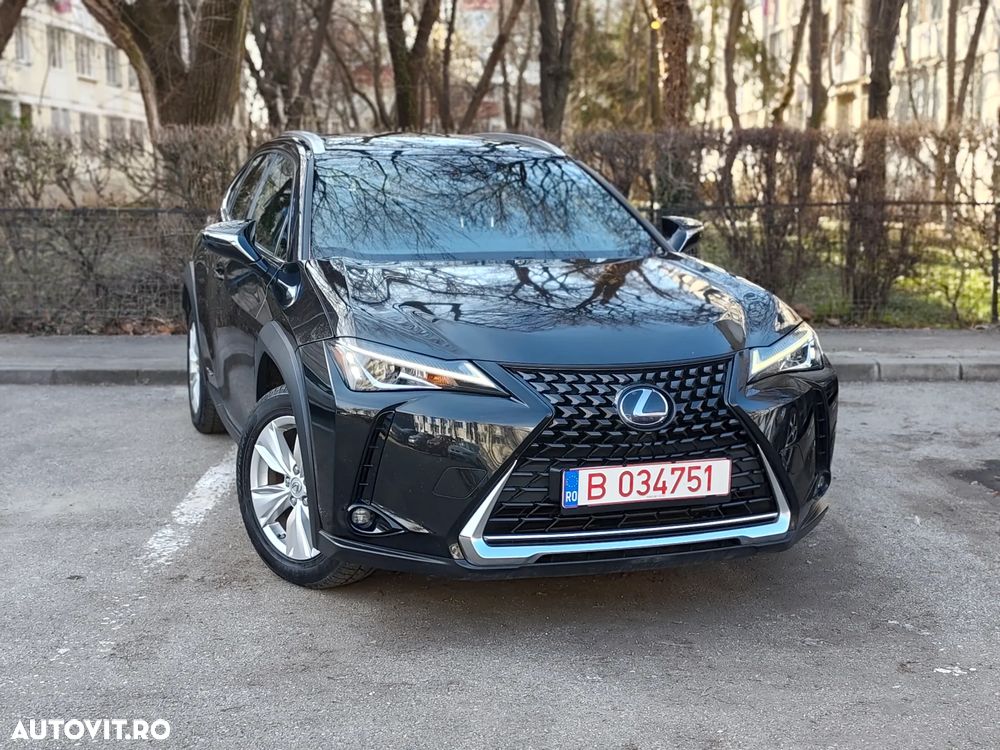 Lexus UX 250h FWD Business - 2