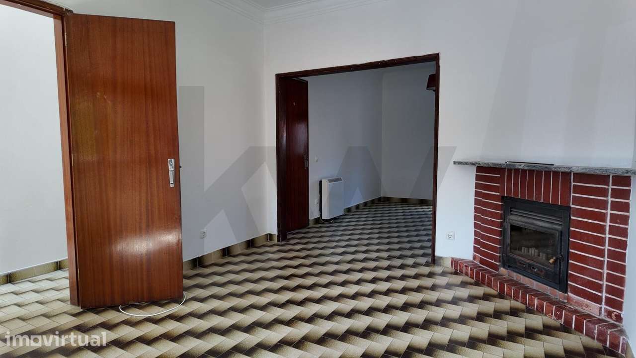 Arrendamento de Moradia 2 pisos com garagem | Belverde/Seixal - Grande imagem: 5/37