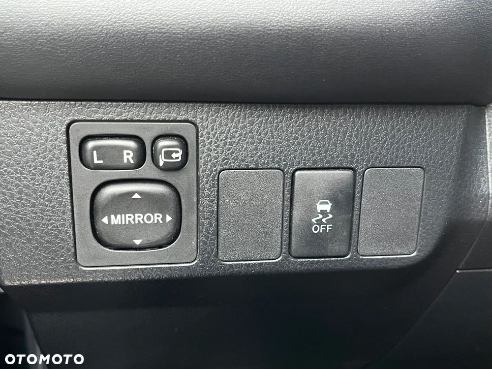 Toyota RAV4 2.0 D-4D Premium 4x2 - 29