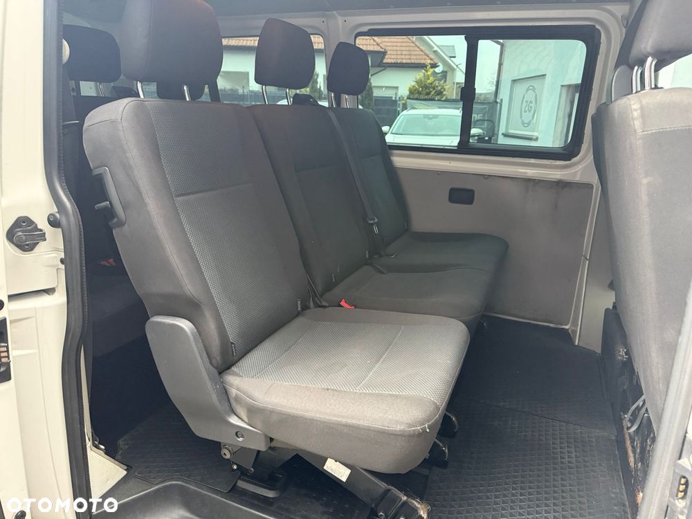 Volkswagen Transporter - 12