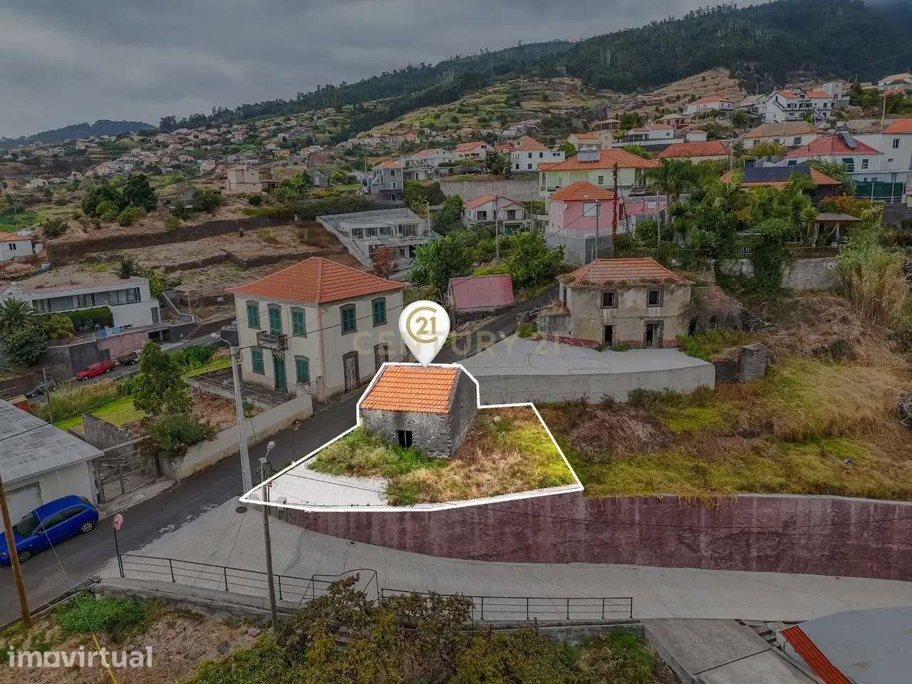 Terreno com Palheiro (Armazém Agricola) e Vista Mar na Calheta - Grande imagem: 4/25
