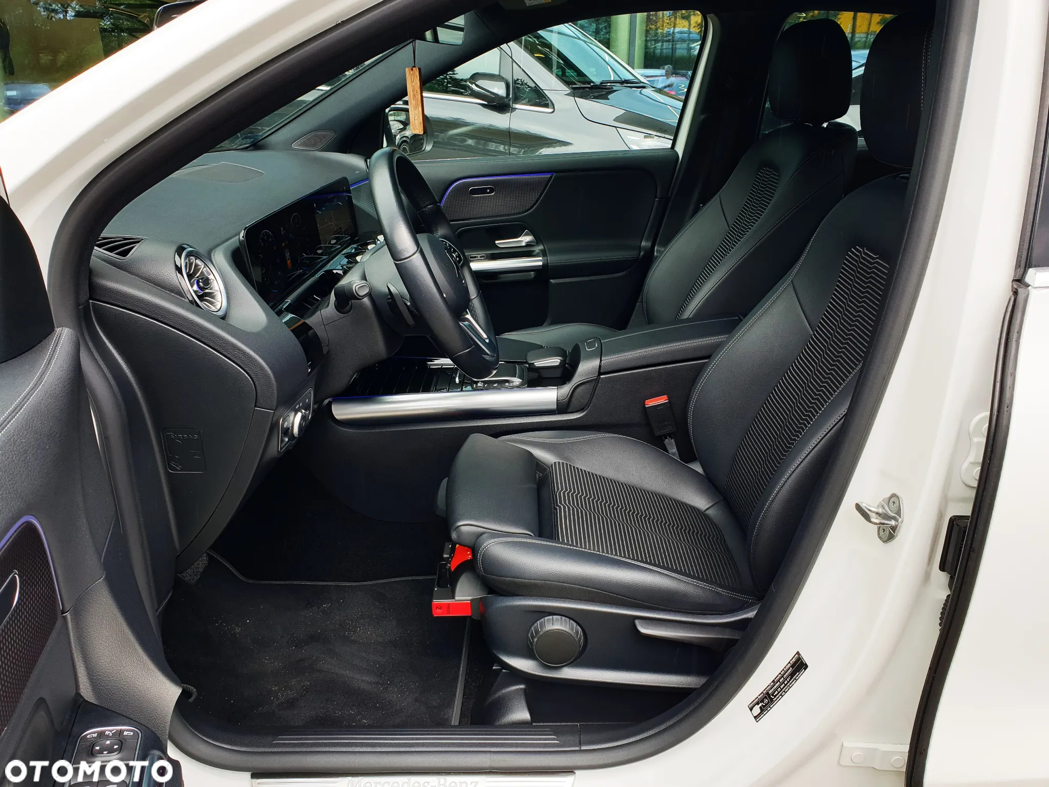 Mercedes-Benz GLA 200 Progressive - 14