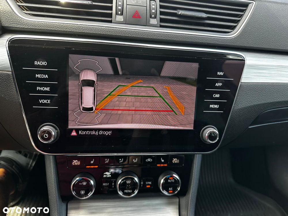 Skoda Superb 2.0 TDI SCR Ambition DSG - 23