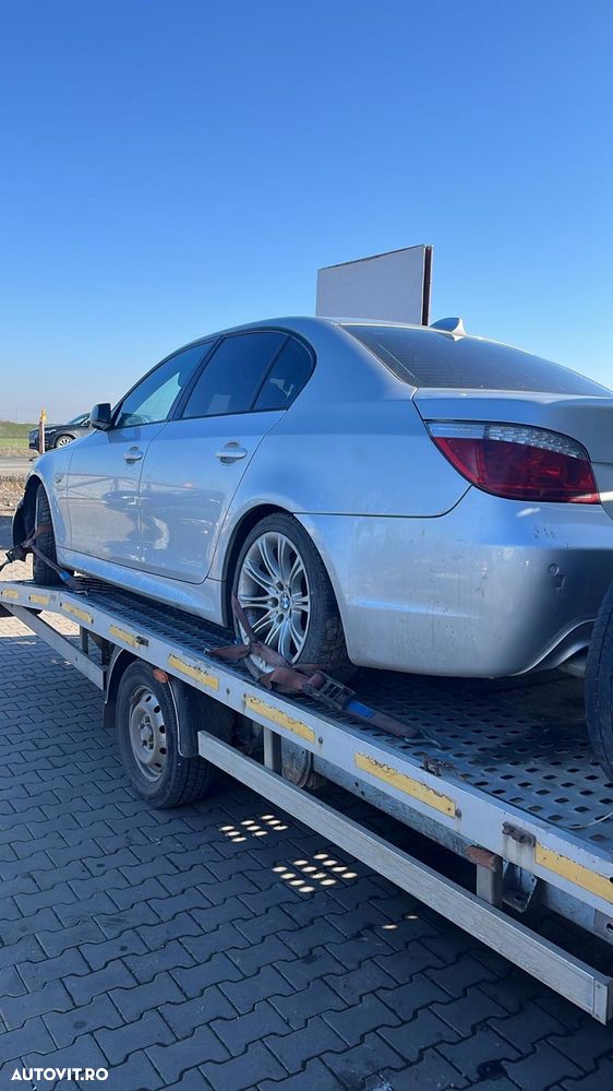 Dezmembram BMW seria 5 2.0 diesel 520d E60 din 2009 - 2