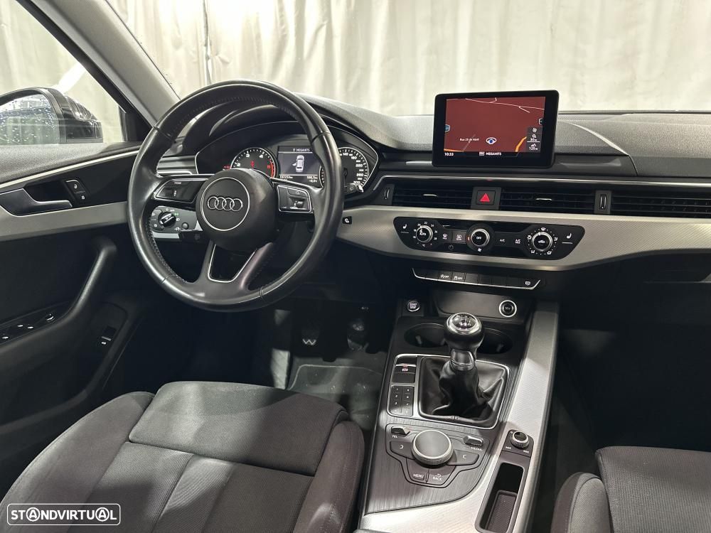 Audi A4 Avant 2.0 TDI ultra design - 32