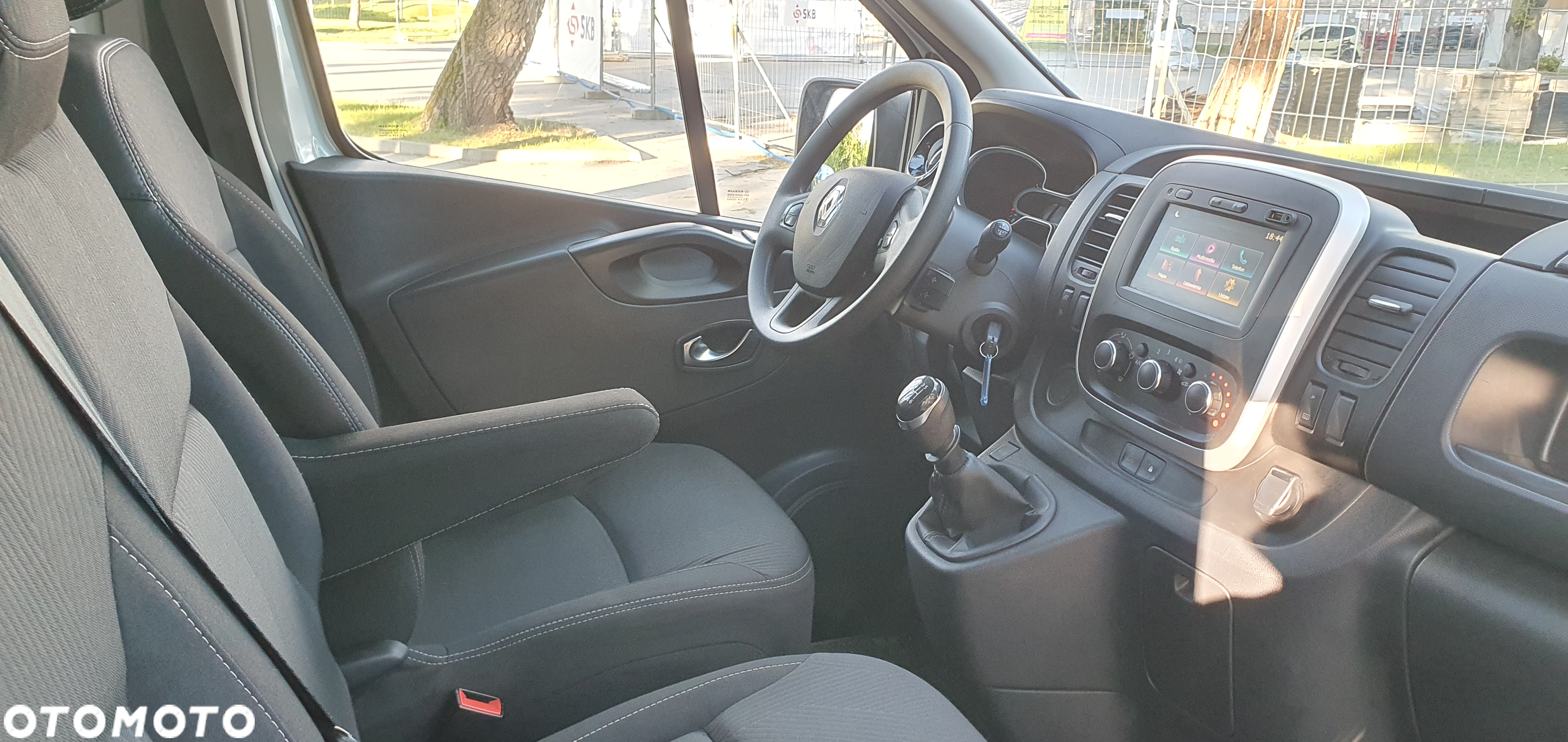 Renault Trafic - 19