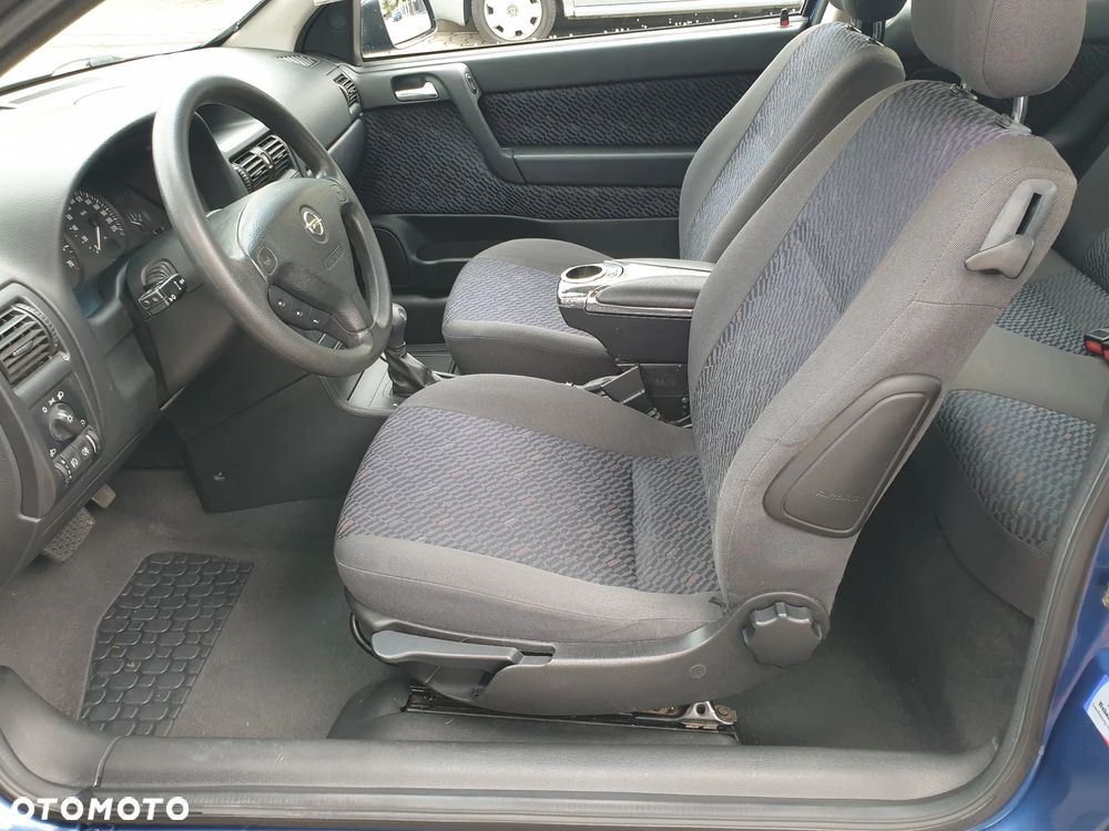 Opel Astra - 12