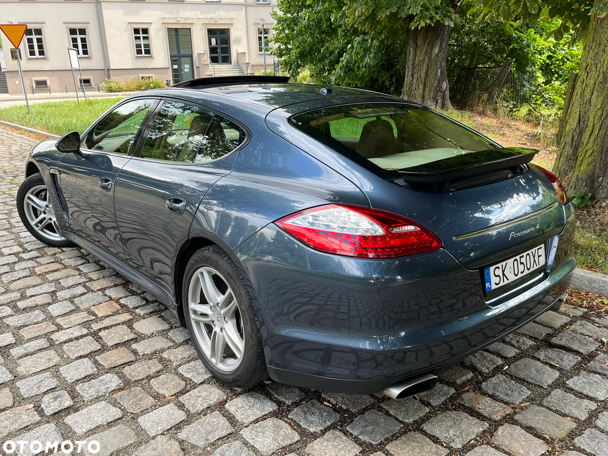 Porsche Panamera 4 - 3