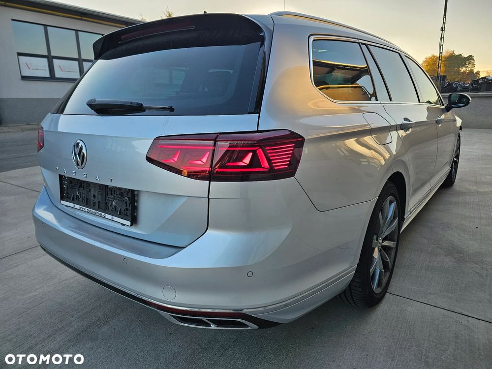 Volkswagen Passat 2.0 TDI SCR DSG Elegance - 12