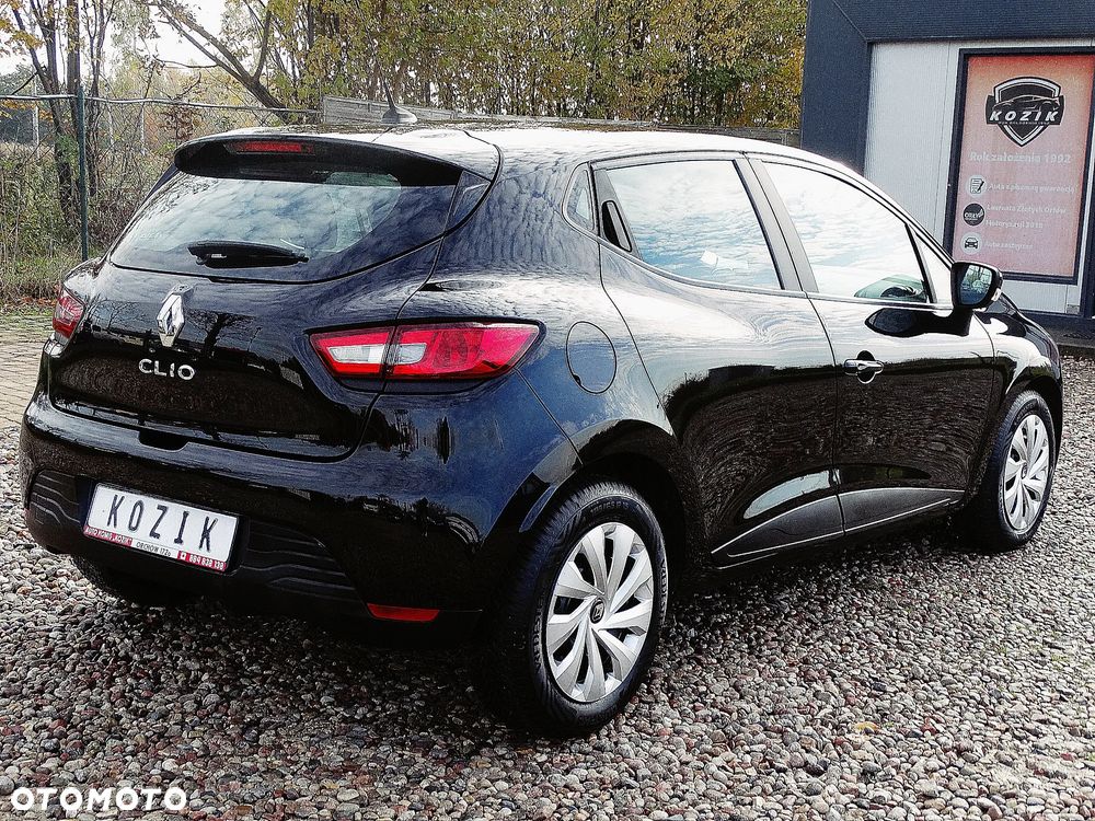 Renault Clio 1.2 16V 75 Life - 12