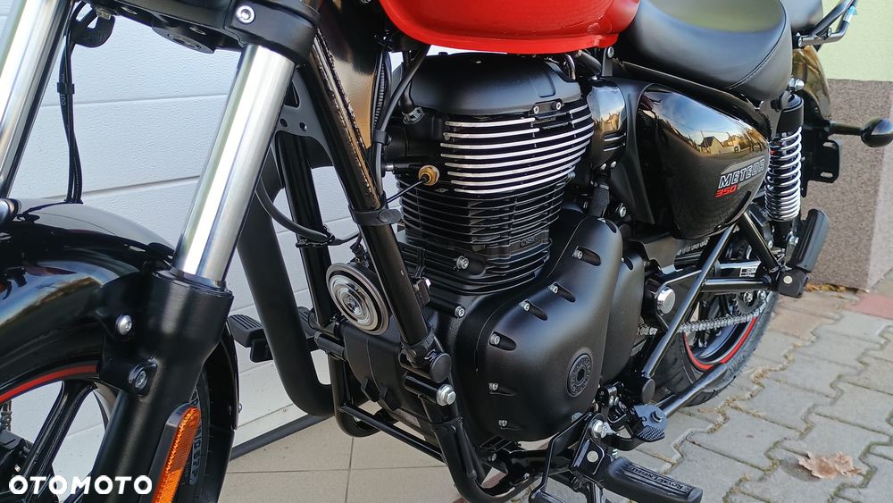 Royal Enfield Meteor - 16