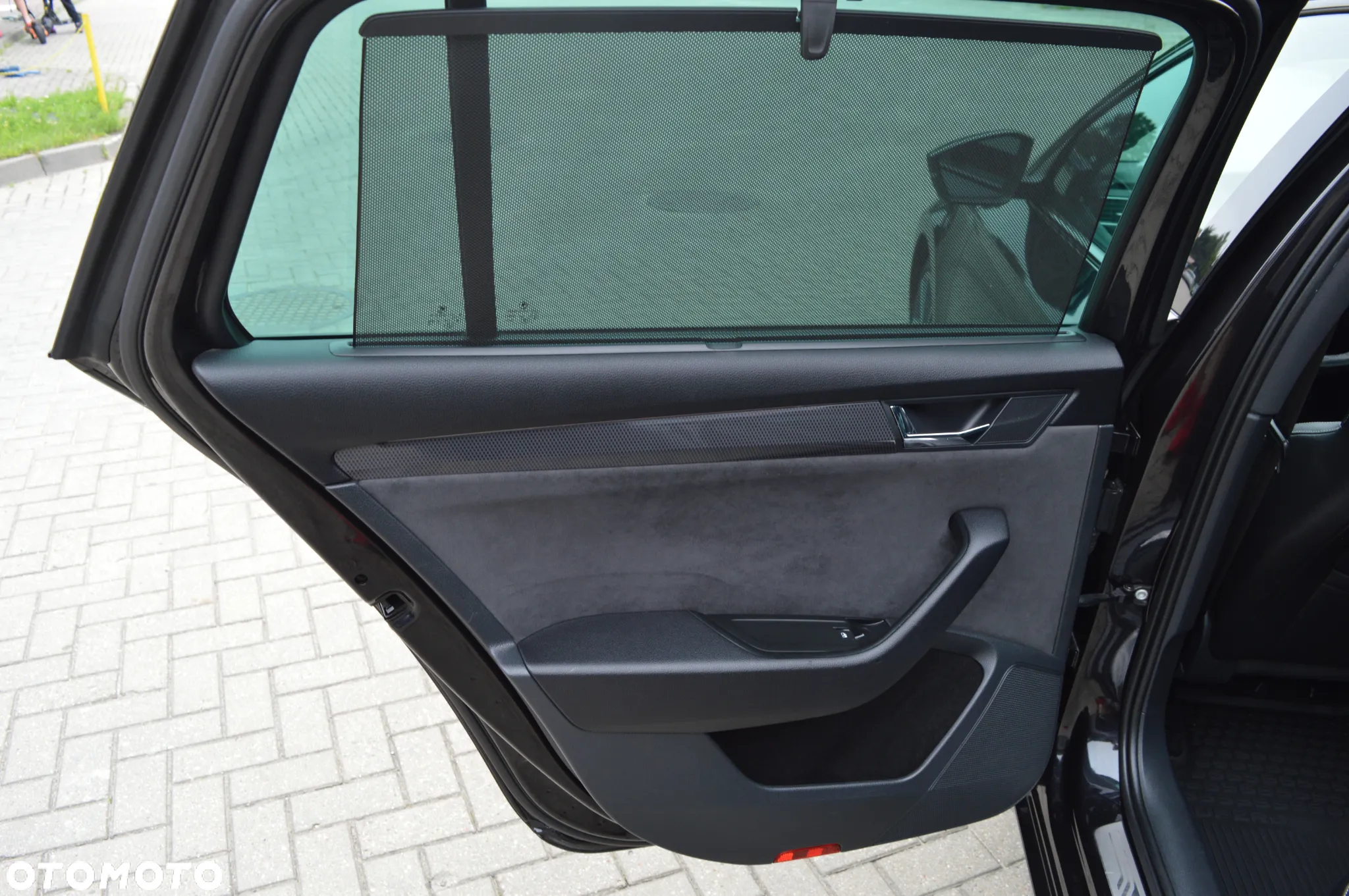 Skoda Superb Combi 2.0 TDI SportLine - 15