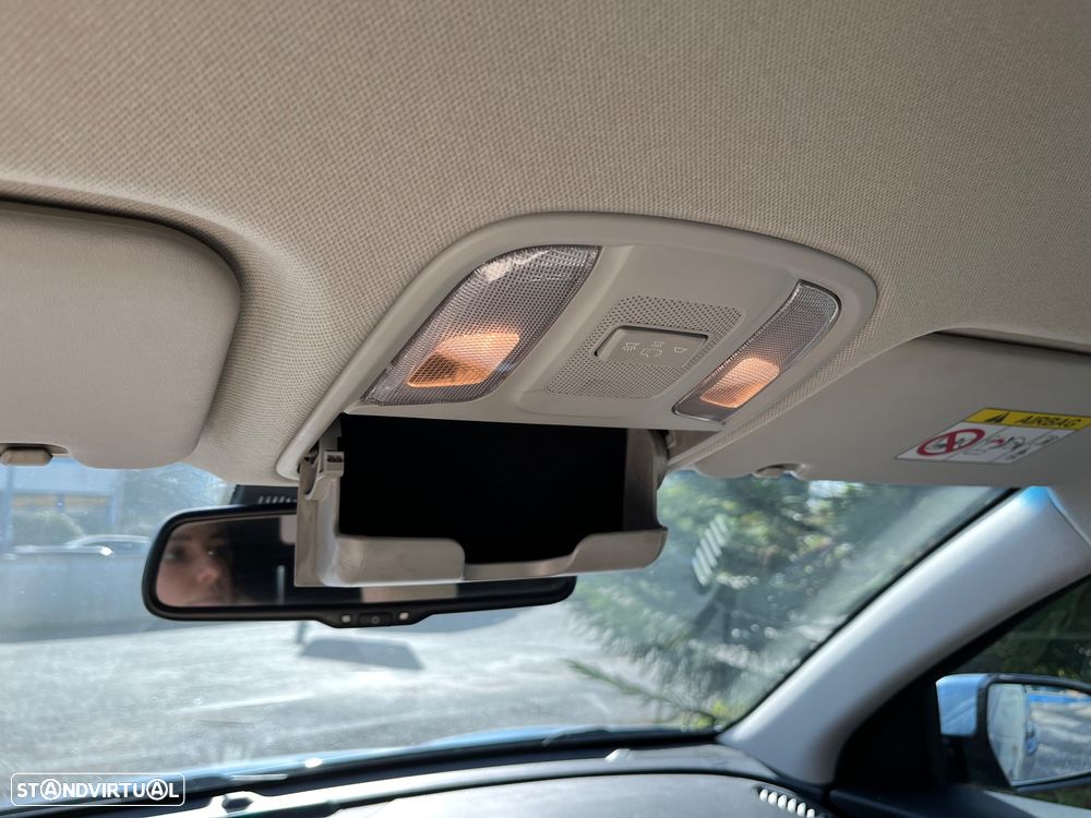 Kia Niro 1.6 GDi HEV Urban - 31