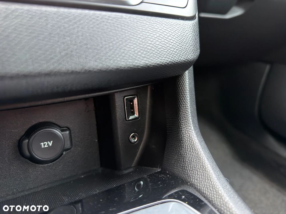 Peugeot 308 1.6 BlueHDi Allure S&S - 28