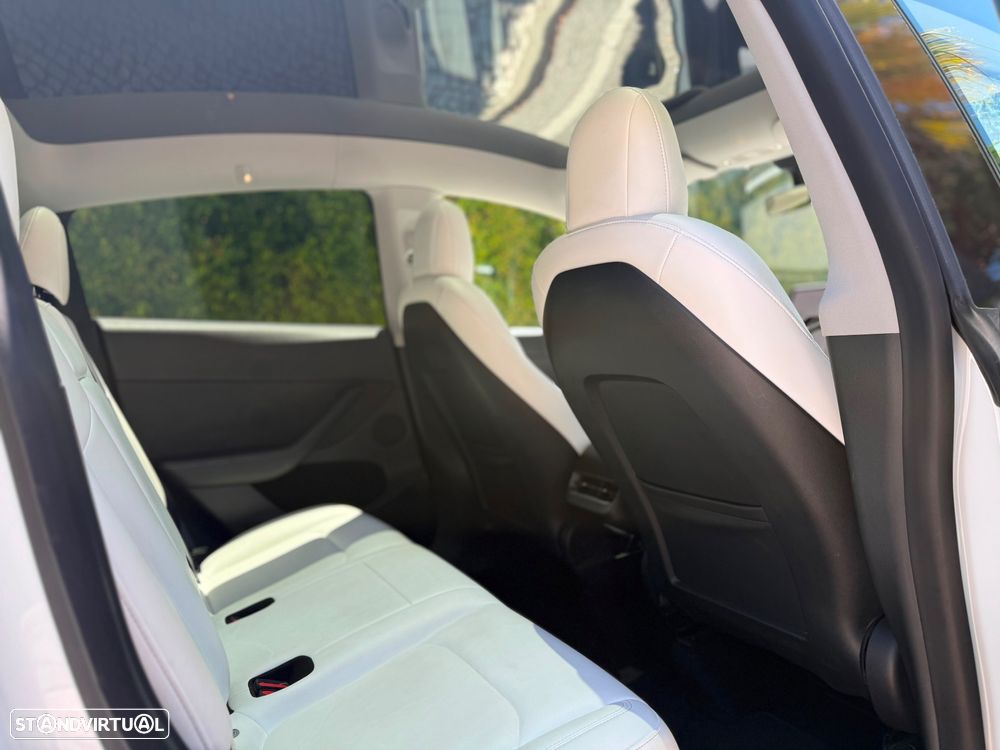 Tesla Model Y Long Range Tração Integral - 28