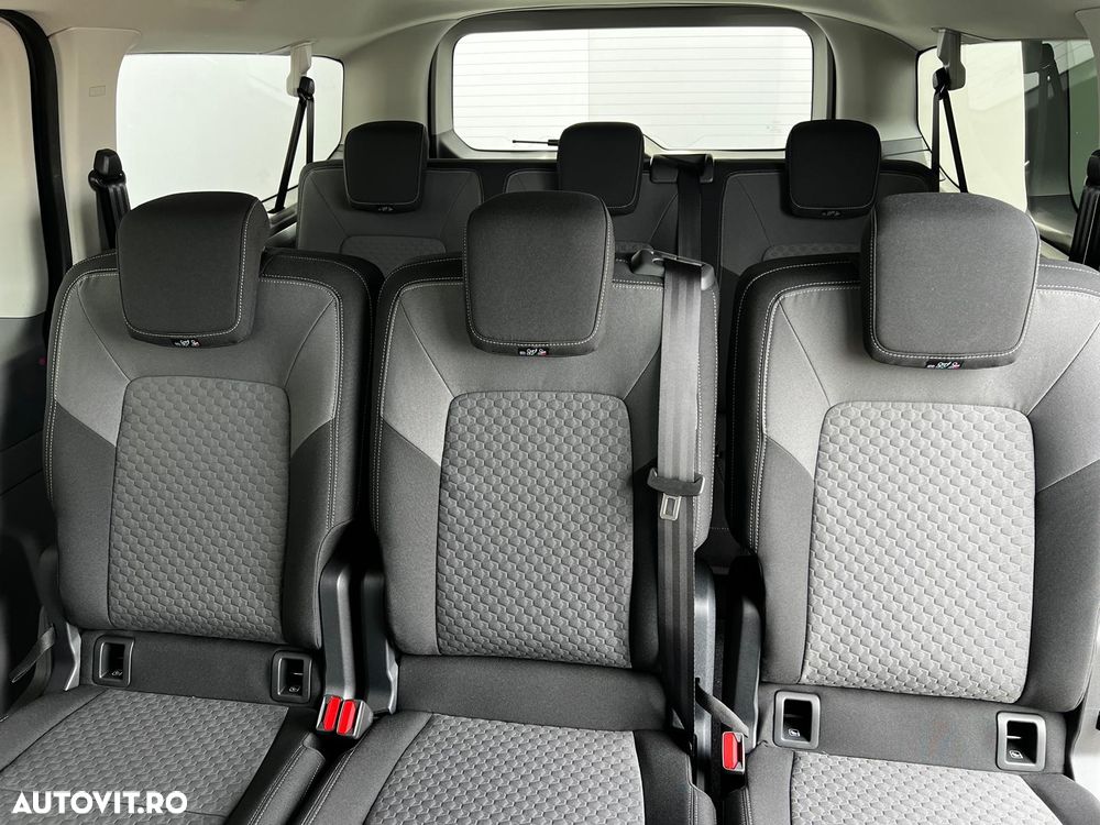 Volkswagen Caravelle - 5