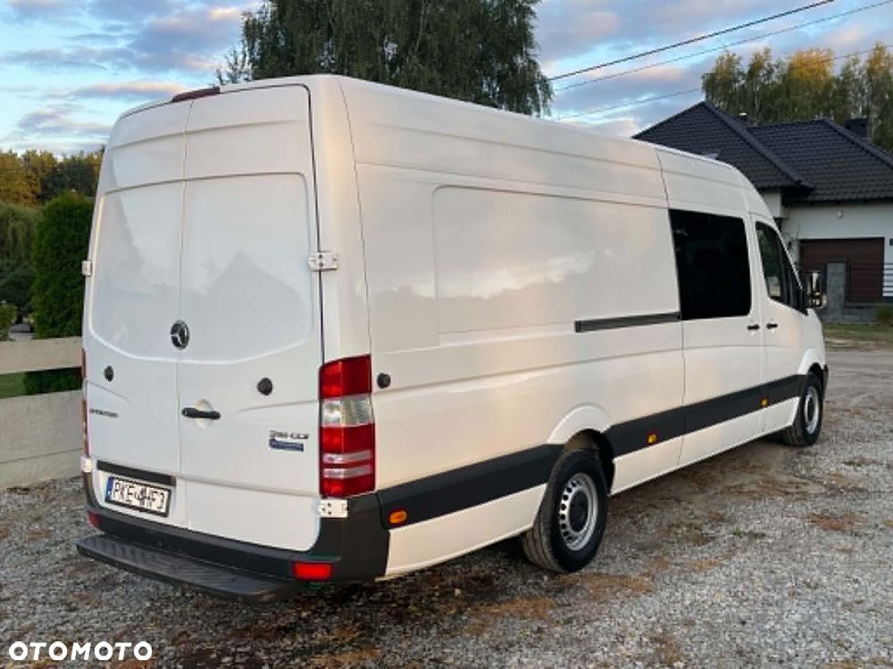 Mercedes-Benz Sprinter - 4