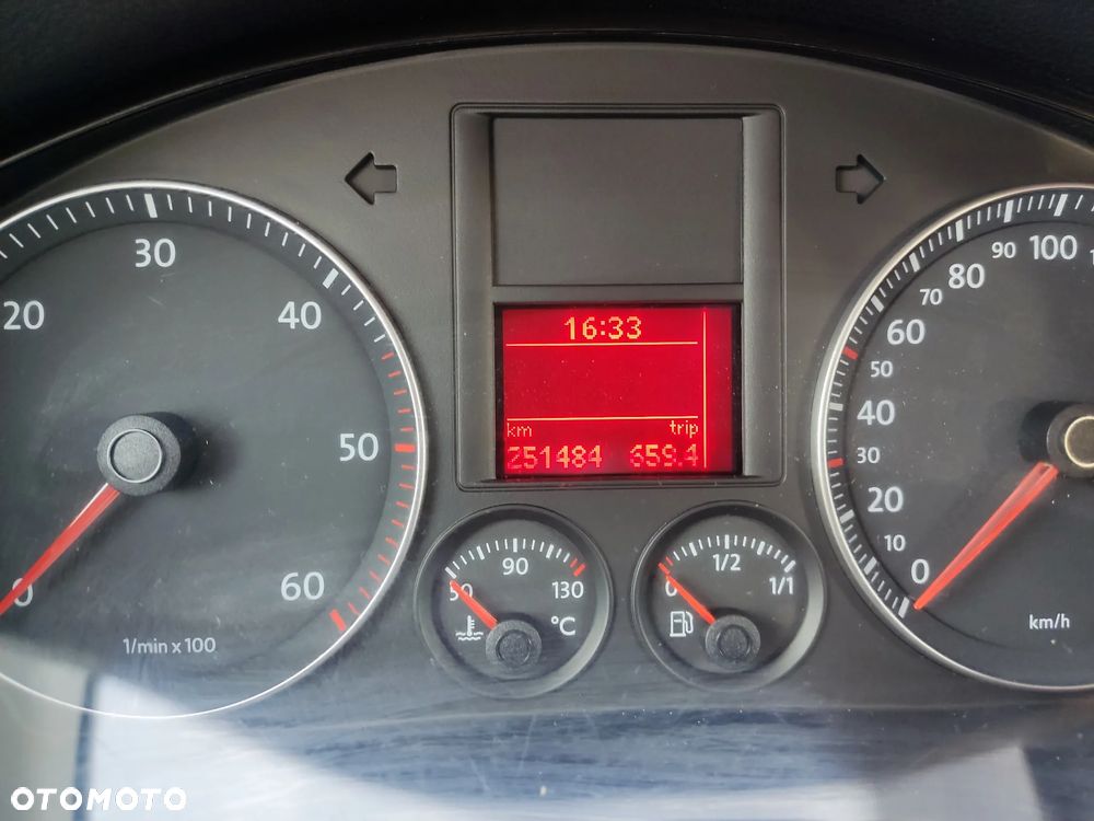 Volkswagen Jetta 1.9 TDI Comfortline DSG - 16