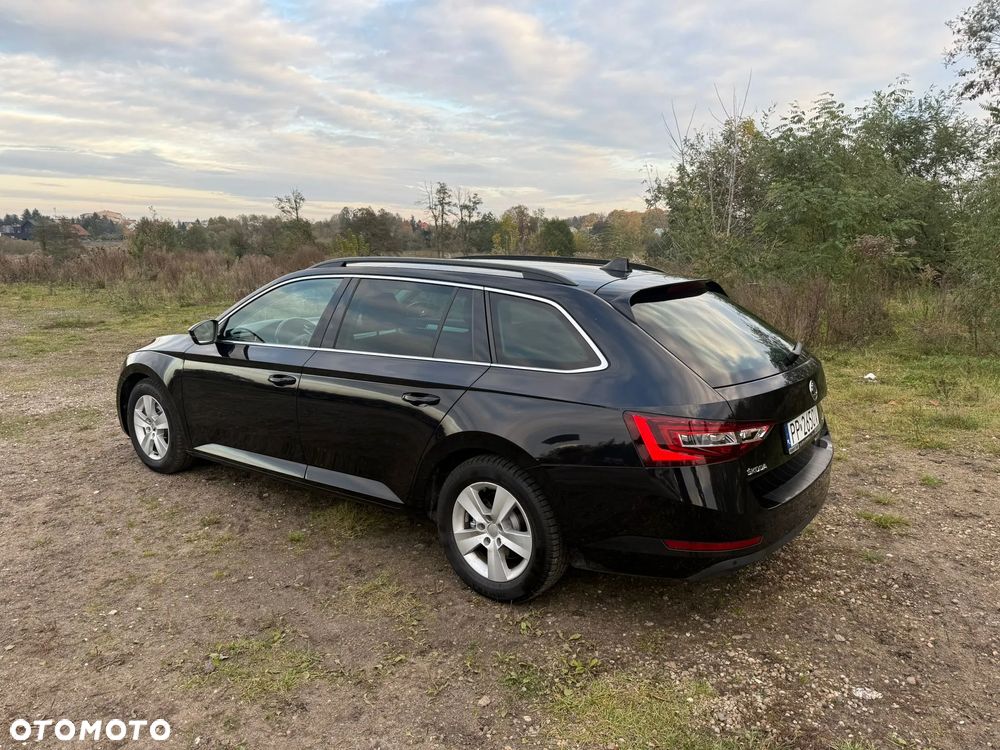 Skoda Superb 1.6 TDI Ambition - 3