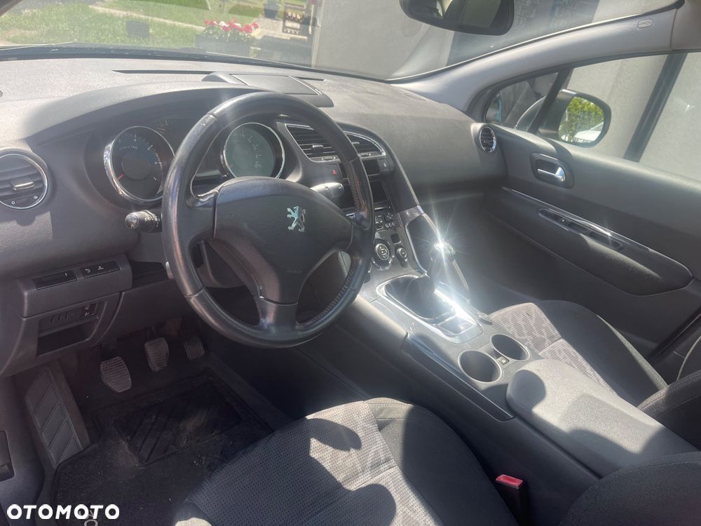 Peugeot 3008 1.6 Premium - 11