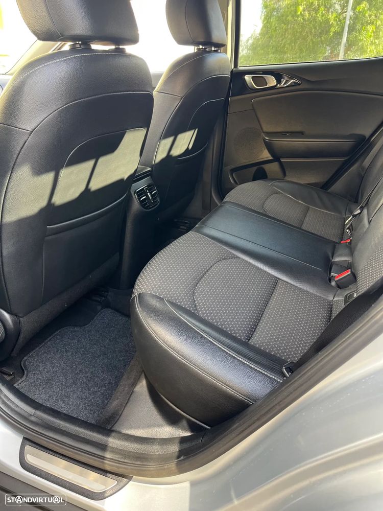 Kia XCeed 1.4 T-GDI Tech - 12