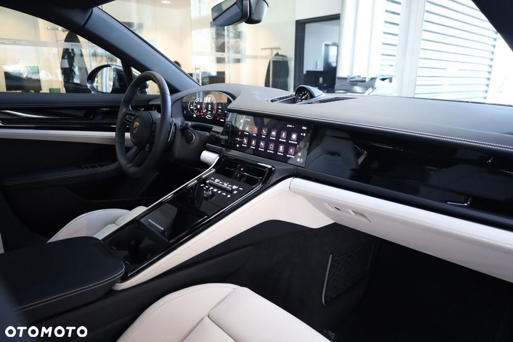 Porsche Panamera - 8