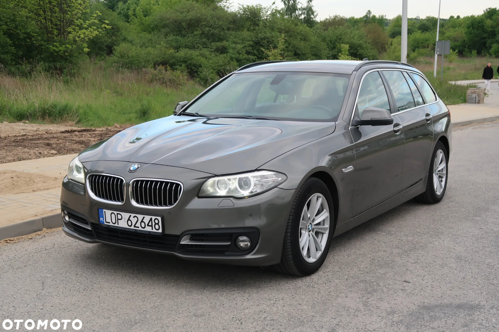 BMW Seria 5 520d Touring - 2