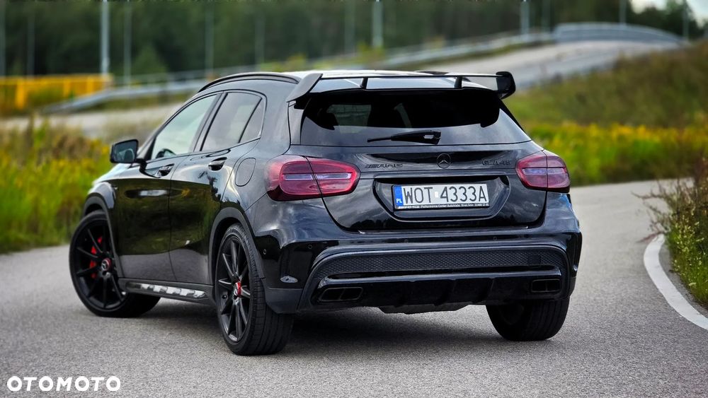 Mercedes-Benz GLA 45 AMG 4-Matic - 16