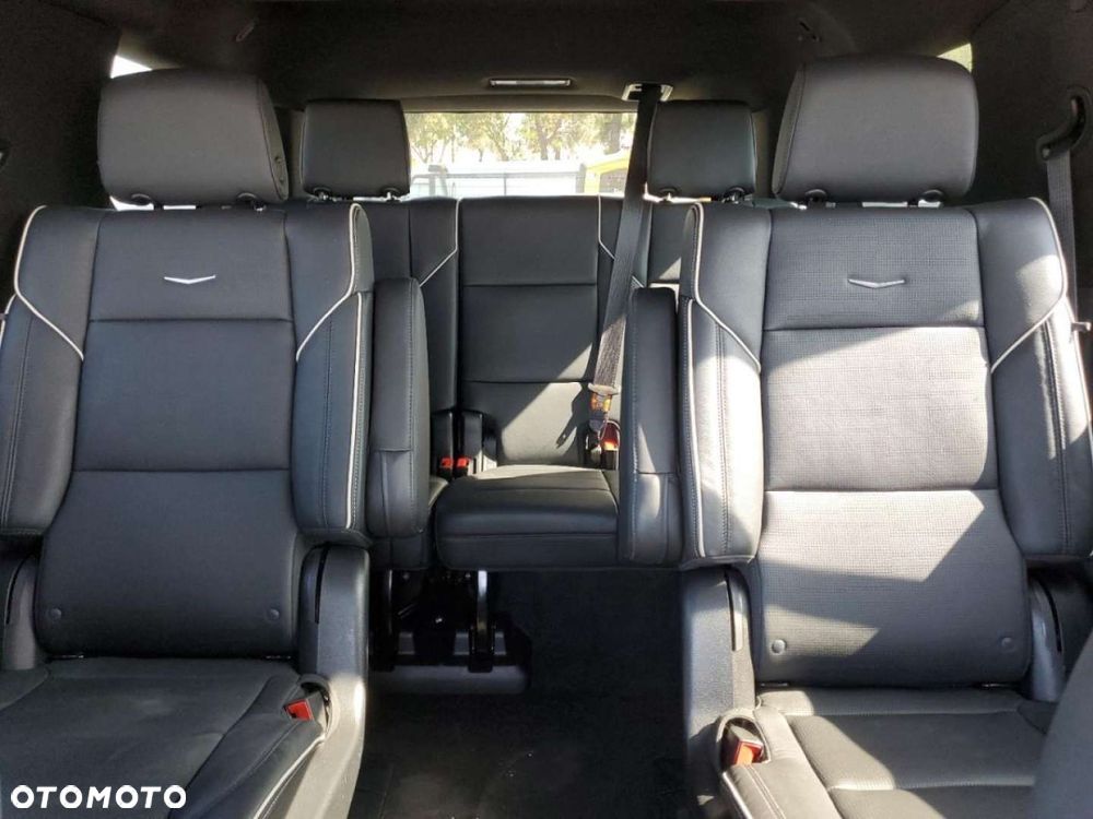 Cadillac Escalade - 11