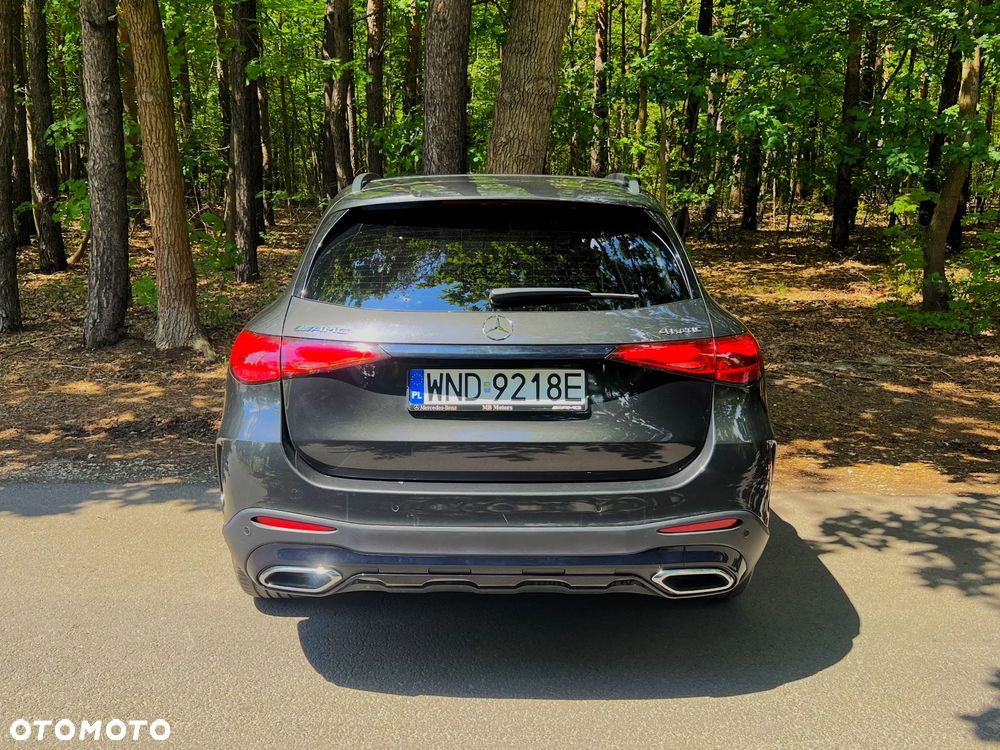 Mercedes-Benz GLC 300 e 4-Matic AMG Line - 13
