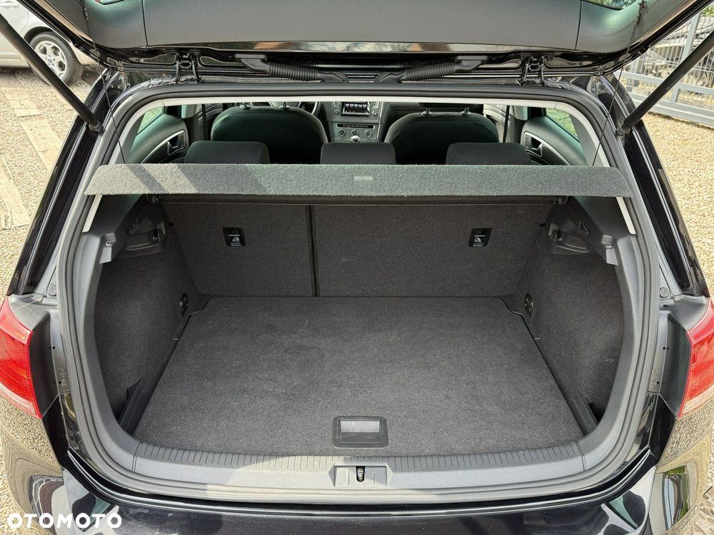 Volkswagen Golf - 11