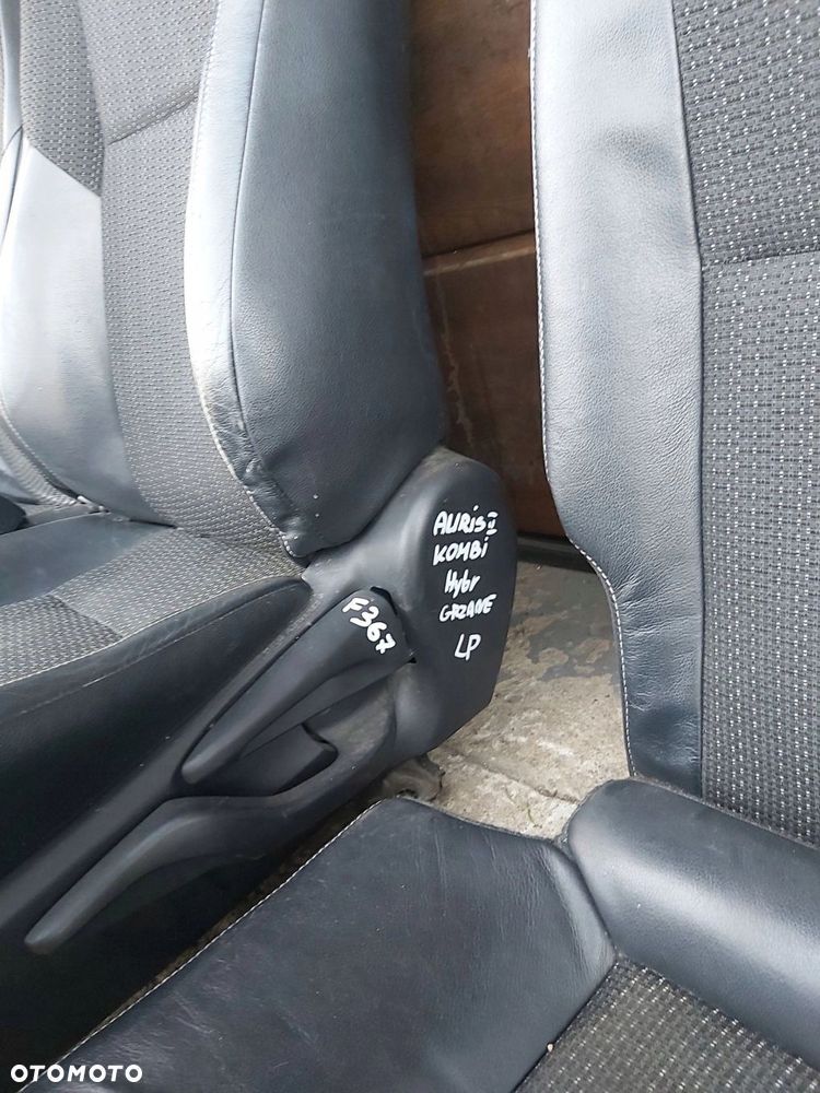 Toyota Auris II fotel skóra przód tył kanapa lewy prawy Komplet - 8