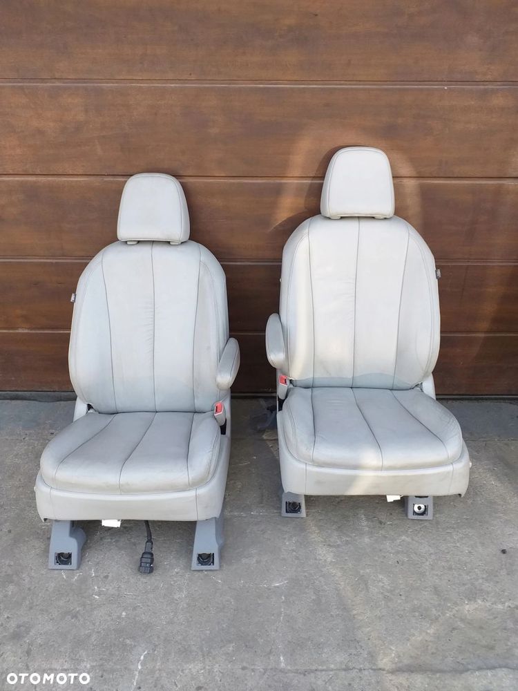 TOYOTA SIENNA fotel przód lewy skóra XLE - 1