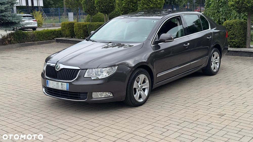 Skoda Superb 2.0 TDI Exclusive - 14