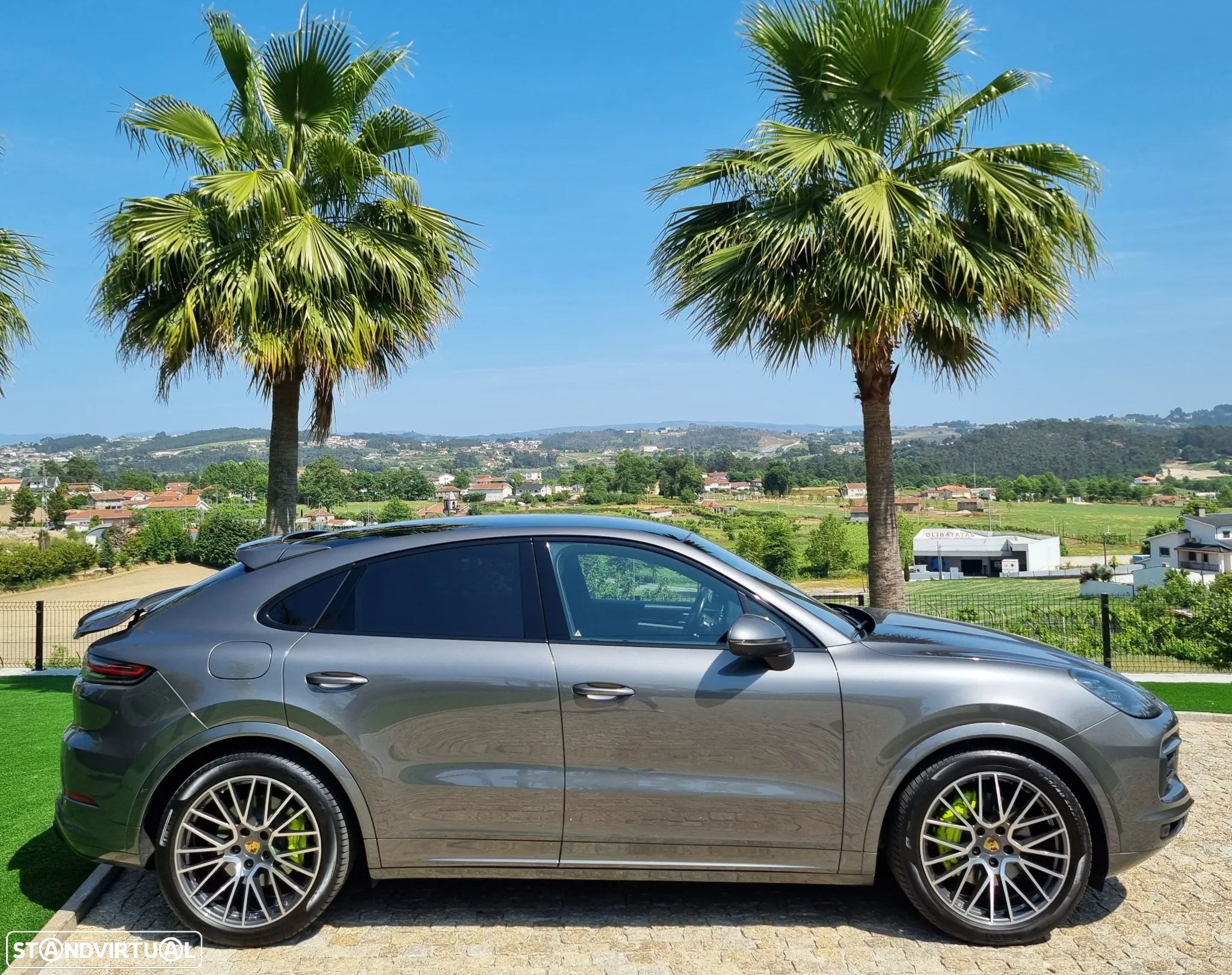 Porsche Cayenne Coupé E-Hybrid - 16